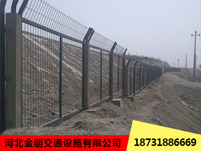 铁路防护栅栏图片3